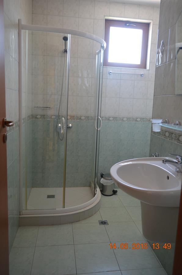 Guesthouse Opal Равда Екстериор снимка