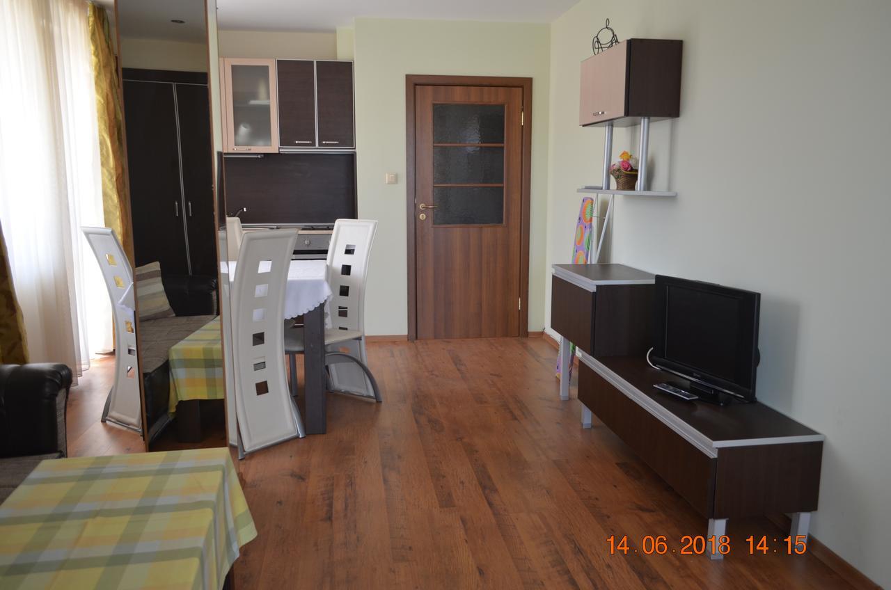 Guesthouse Opal Равда Екстериор снимка