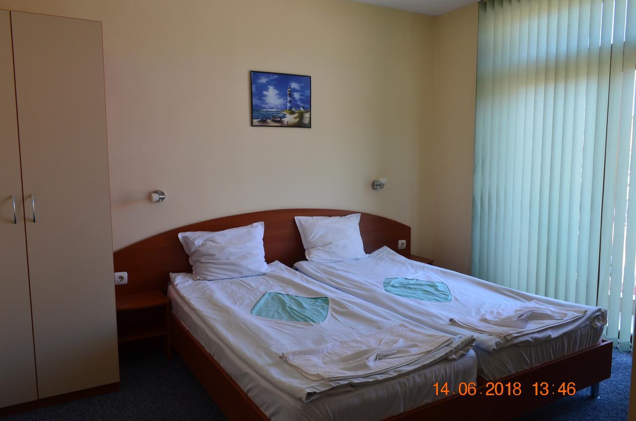 Guesthouse Opal Равда Екстериор снимка