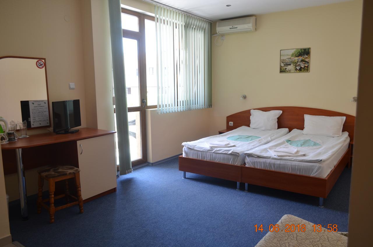 Guesthouse Opal Равда Екстериор снимка